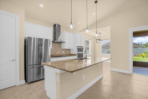 House in Howey-in-the-Hills, Florida 3 bedrooms, 153.47 sq.m. № 1885700 - photo 3