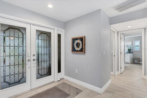 Casa en venta en Tampa, Florida, 4 dormitorios, 240.99 m2 № 1570444 - foto 9