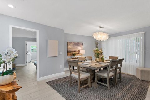Casa en venta en Tampa, Florida, 4 dormitorios, 240.99 m2 № 1570444 - foto 11