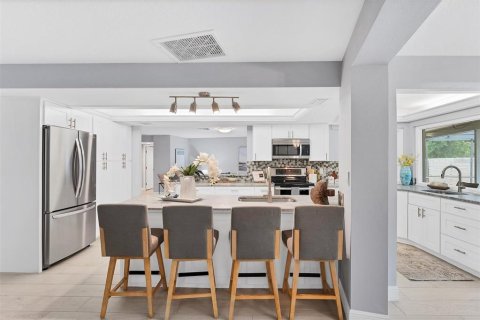 Casa en venta en Tampa, Florida, 4 dormitorios, 240.99 m2 № 1570444 - foto 18