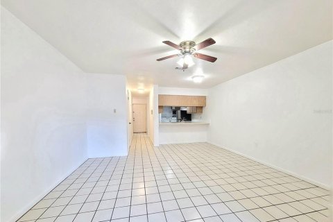 Condominio en venta en Gainesville, Florida, 2 dormitorios, 93 m2 № 1566548 - foto 11