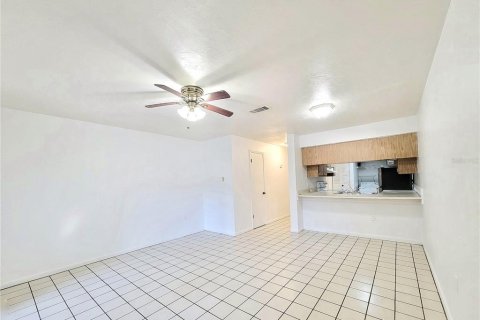 Condominio en venta en Gainesville, Florida, 2 dormitorios, 93 m2 № 1566548 - foto 9