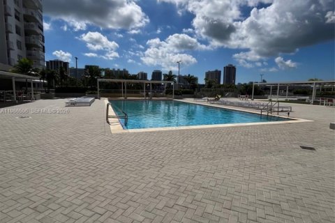 Copropriété à vendre à Aventura, Floride: 2 chambres, 116.22 m2 № 2049093 - photo 11