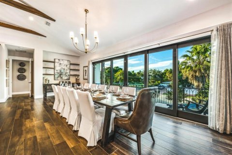 House in Sarasota, Florida 6 bedrooms, 322.37 sq.m. № 1757322 - photo 24