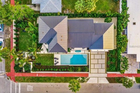House in Sarasota, Florida 6 bedrooms, 322.37 sq.m. № 1757322 - photo 7