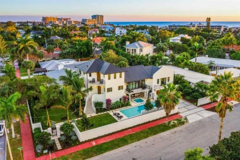 House in Sarasota, Florida 6 bedrooms, 322.37 sq.m. № 1757322 - photo 1