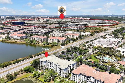 Condo à Orlando, Floride, 2 chambres  № 2323177
