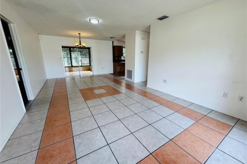 House in Spring Hill, Florida 2 bedrooms, 102.66 sq.m. № 1869734 - photo 2