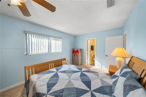 Casa en venta en Lauderhill, Florida, 2 dormitorios, 141.21 m2 № 1975771 - foto 21