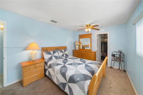 Casa en venta en Lauderhill, Florida, 2 dormitorios, 141.21 m2 № 1975771 - foto 19