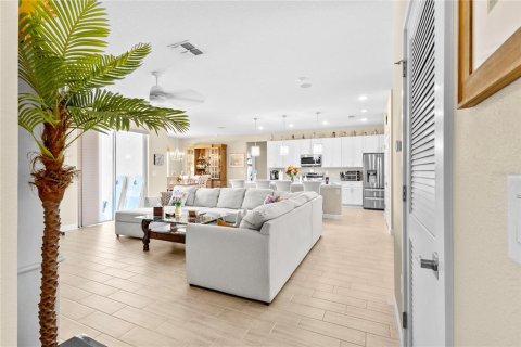 House in Palm Coast, Florida 4 bedrooms, 214.23 sq.m. № 1900884 - photo 8
