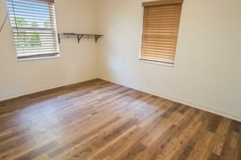 Villa ou maison à louer à Port St. Lucie, Floride: 1 chambre, 64.66 m2 № 2309635 - photo 5