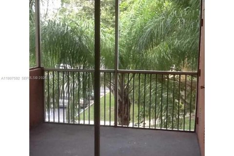 Condo in Doral, Florida, 1 bedroom  № 2065029 - photo 17