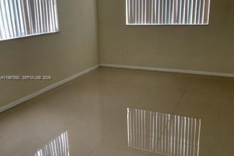 Condo in Doral, Florida, 1 bedroom  № 2065029 - photo 13