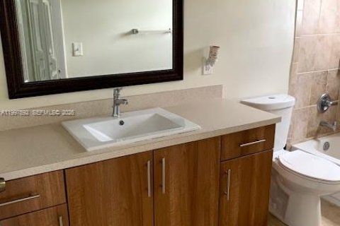 Condo in Doral, Florida, 1 bedroom  № 2065029 - photo 10