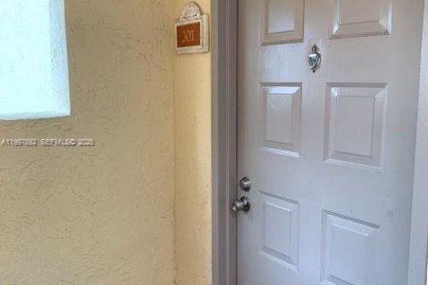 Condo in Doral, Florida, 1 bedroom  № 2065029 - photo 5