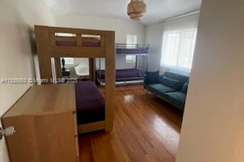 Casa en venta en Miami Beach, Florida, 6 dormitorios, 237.18 m2 № 2022593 - foto 2