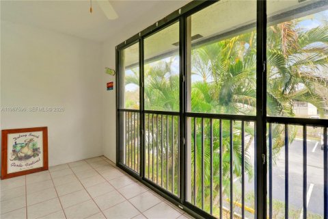 Condo in Delray Beach, Florida, 2 bedrooms  № 2029701 - photo 28