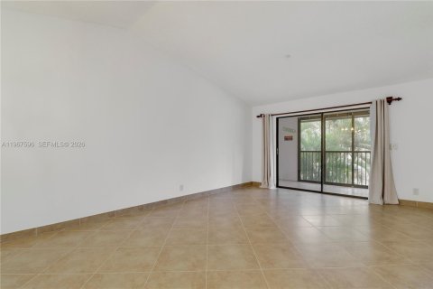 Condo in Delray Beach, Florida, 2 bedrooms  № 2029701 - photo 11