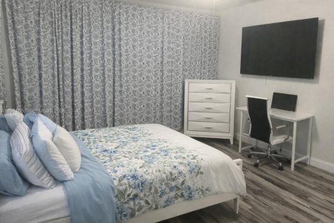 Casa en venta en Homestead, Florida, 4 dormitorios, 175.03 m2 № 2033787 - foto 5