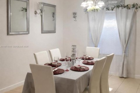 Casa en venta en Homestead, Florida, 4 dormitorios, 175.03 m2 № 2033787 - foto 26