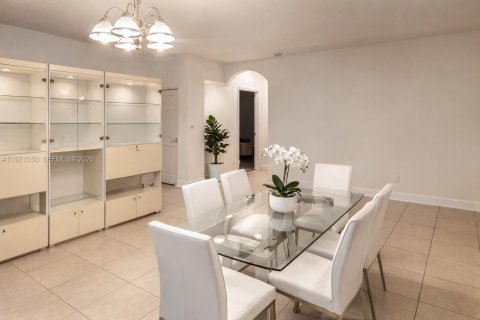 Casa en venta en Homestead, Florida, 4 dormitorios, 175.03 m2 № 2033787 - foto 7