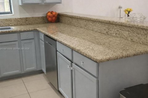 Casa en venta en Homestead, Florida, 4 dormitorios, 175.03 m2 № 2033787 - foto 8