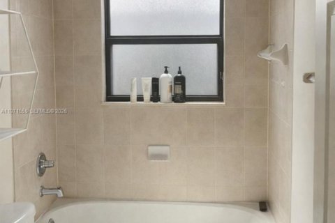 Casa en venta en Homestead, Florida, 4 dormitorios, 175.03 m2 № 2033787 - foto 15