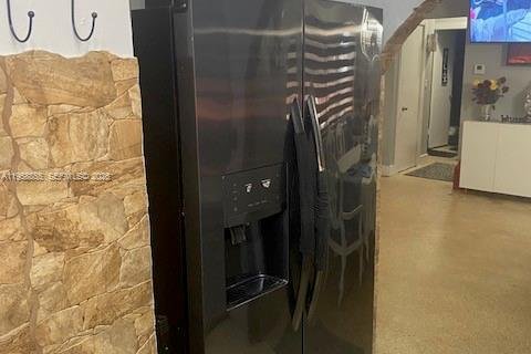 House in Hialeah, Florida 4 bedrooms, 161.56 sq.m. № 2017780 - photo 15