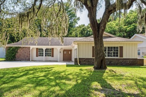 House in Hudson, Florida 3 bedrooms, 179.21 sq.m. № 1313447 - photo 2
