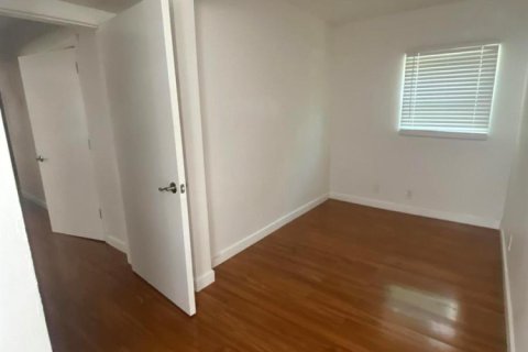 Casa en alquiler en Fort Lauderdale, Florida, 5 dormitorios, 148.55 m2 № 2083851 - foto 6