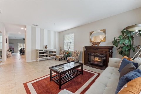 House in Orlando, Florida 4 bedrooms, 238.02 sq.m. № 2101255 - photo 7