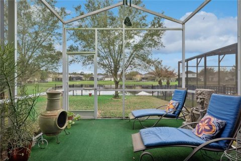 House in Orlando, Florida 4 bedrooms, 238.02 sq.m. № 2101255 - photo 3