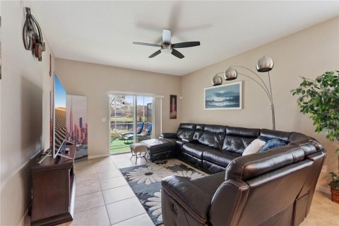 House in Orlando, Florida 4 bedrooms, 238.02 sq.m. № 2101255 - photo 16