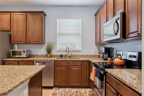 House in Orlando, Florida 4 bedrooms, 238.02 sq.m. № 2101255 - photo 10