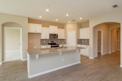 House in Winter Garden, Florida 4 bedrooms, 195.75 sq.m. № 1524658 - photo 7