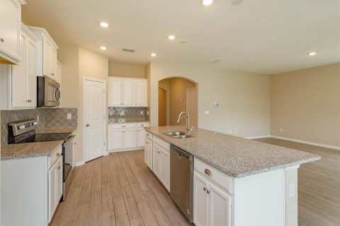 House in Winter Garden, Florida 4 bedrooms, 195.75 sq.m. № 1524658 - photo 8