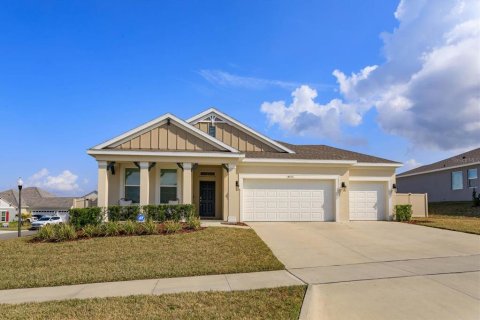 House in Winter Garden, Florida 4 bedrooms, 195.75 sq.m. № 1524658 - photo 1