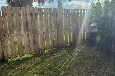 Touwnhouse à louer à Florida City, Floride: 3 chambres, 140.47 m2 № 1984405 - photo 12