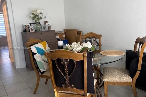 Touwnhouse à louer à Florida City, Floride: 3 chambres, 140.47 m2 № 1984405 - photo 4