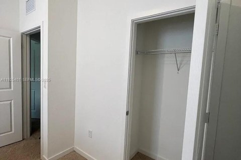 Touwnhouse à louer à Florida City, Floride: 3 chambres, 140.47 m2 № 1984405 - photo 7