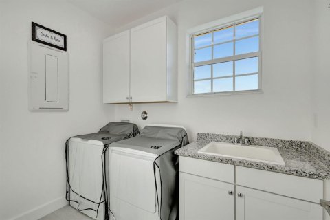 Casa en venta en Loxahatchee Groves, Florida, 4 dormitorios, 222.97 m2 № 2181517 - foto 27