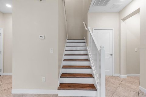 Casa en venta en Land O' Lakes, Florida, 5 dormitorios, 350.52 m2 № 2196590 - foto 24