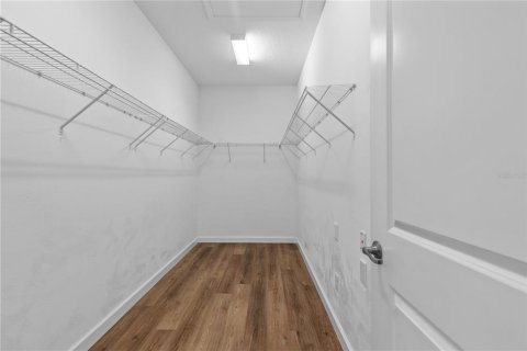 Casa en venta en Land O' Lakes, Florida, 5 dormitorios, 350.52 m2 № 2196590 - foto 18