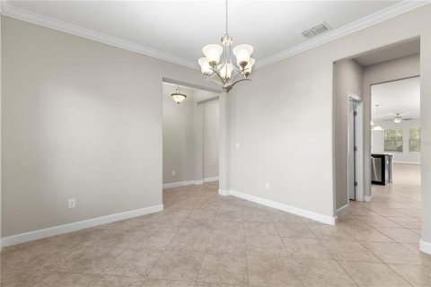 Casa en venta en Land O' Lakes, Florida, 5 dormitorios, 350.52 m2 № 2196590 - foto 4
