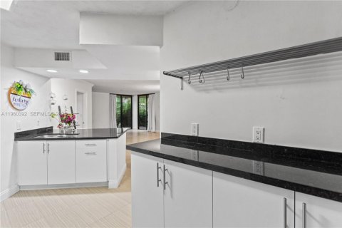 Condominio en alquiler en Plantation, Florida, 3 dormitorios, 102.19 m2 № 2021810 - foto 14