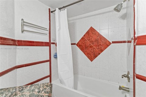 Condominio en alquiler en Plantation, Florida, 3 dormitorios, 102.19 m2 № 2021810 - foto 30