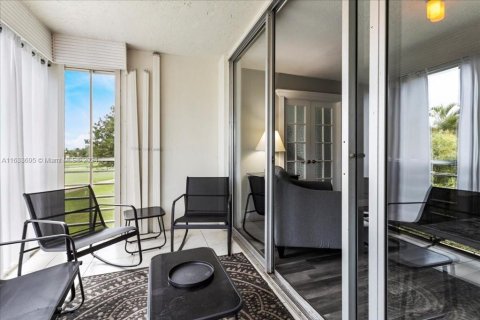 Condo in Pompano Beach, Florida, 3 bedrooms  № 1695089 - photo 19