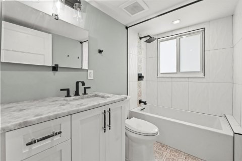 Casa en venta en Wilton Manors, Florida, 3 dormitorios, 157.93 m2 № 2077816 - foto 24
