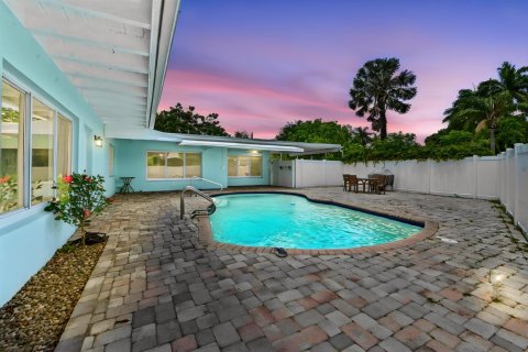 Casa en venta en Wilton Manors, Florida, 3 dormitorios, 157.93 m2 № 2077816 - foto 2